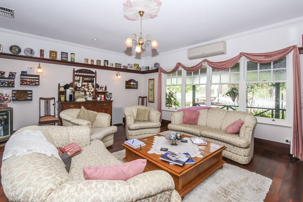 Rosebridge House Bed & Breakfast — Perth — photo 5