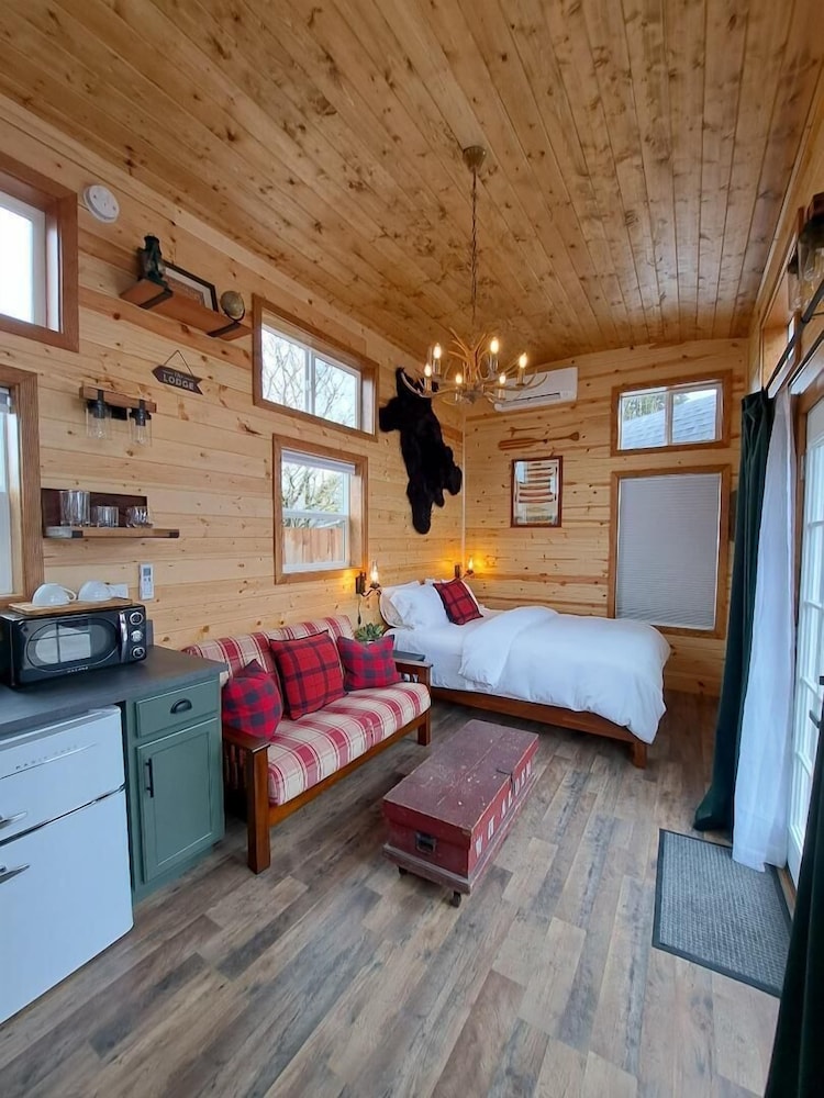 The Boutique Retreat - photo 32
