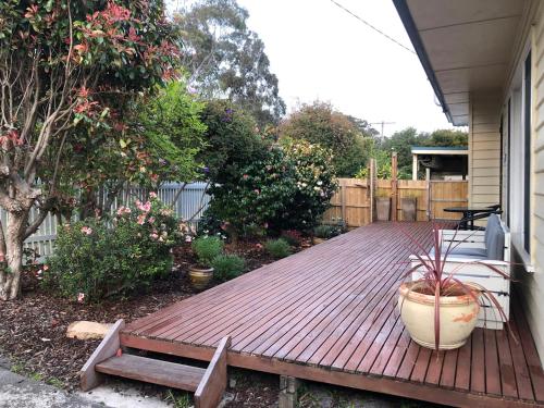 Cottage 32 — 4-Star Luxury Hotel in Lakes Entrance, Australia