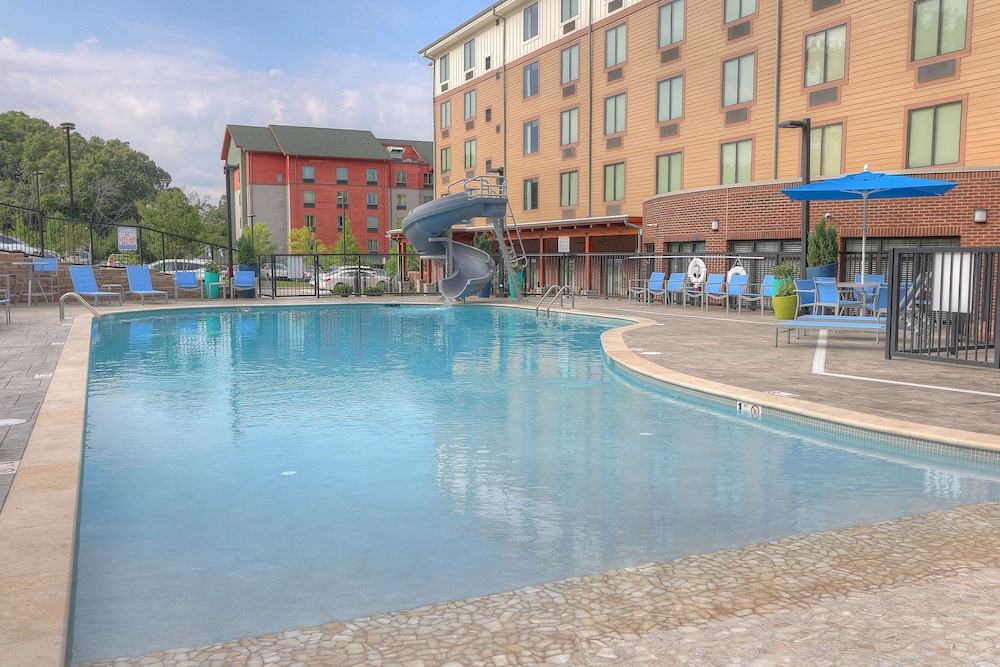 Hilton Garden Inn Pigeon Forge - photo 49