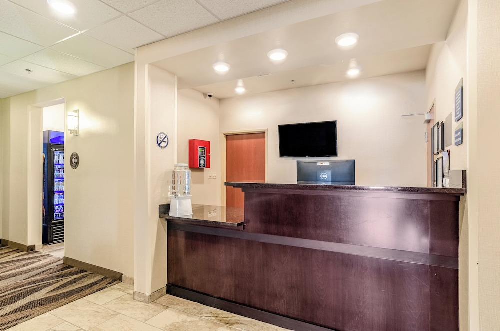 Cobblestone Hotel & Suites Gering Scottsbluff - photo 40