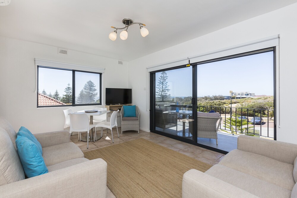Cottesloe Marine Apartment — Perth — photo 2