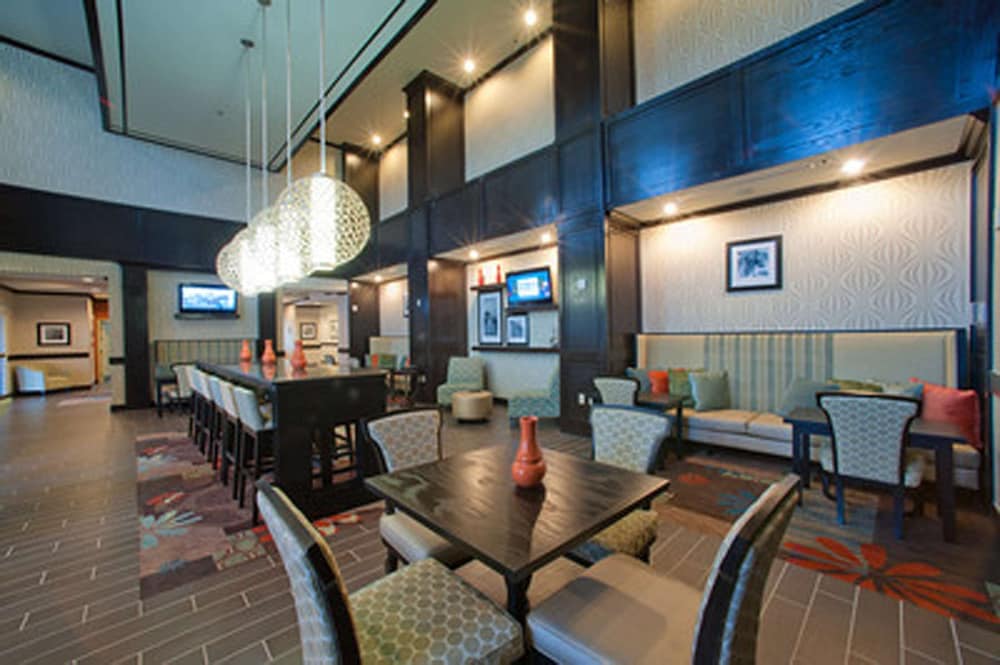 Hampton Inn & Suites Denison - photo 7