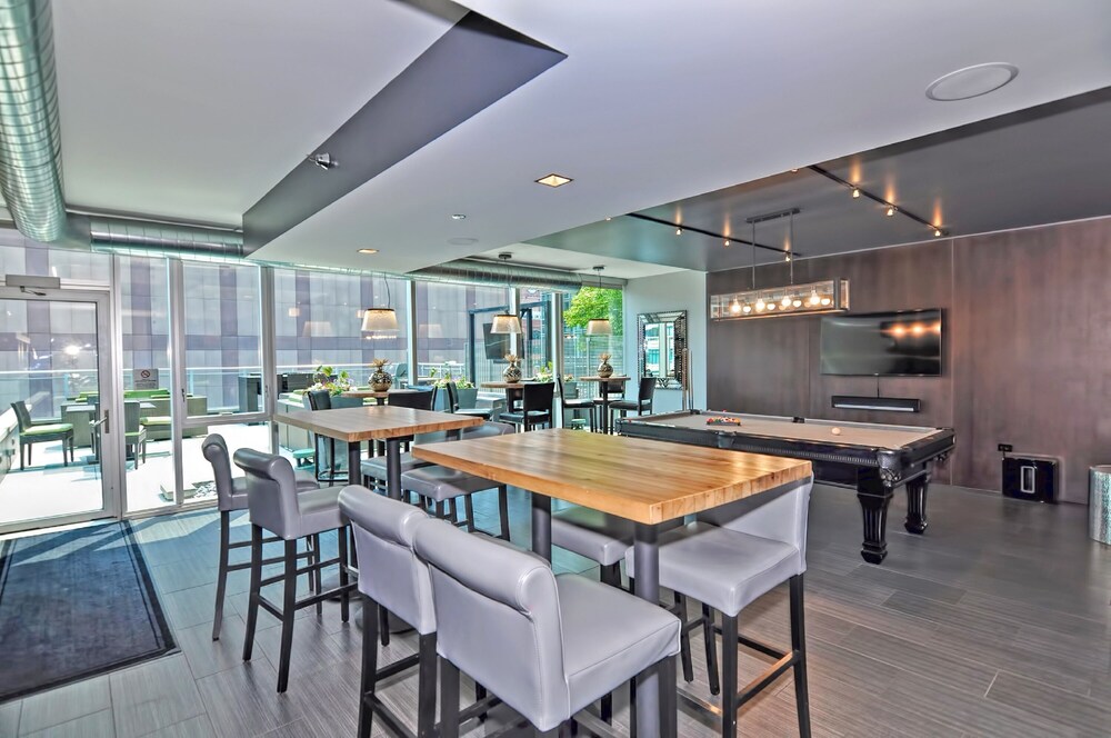 Furnished Suites in the Heart of River North - photo 36