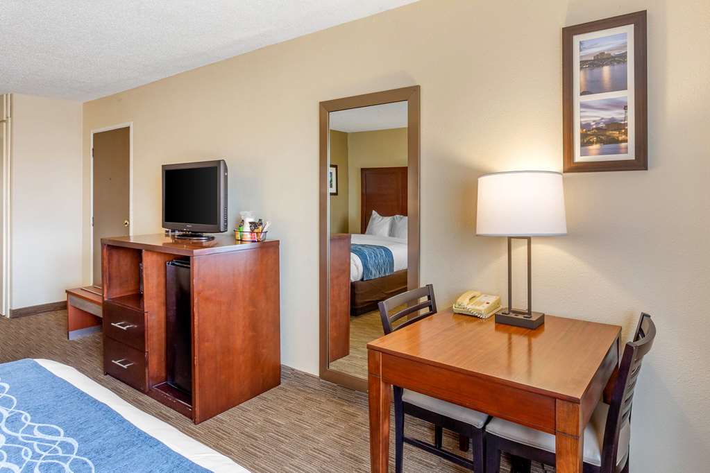 Comfort Inn Rockford near Casino District - photo 19