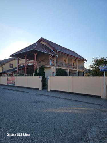 Apartmánový dom Flóra in Velky Meder, Slovakia