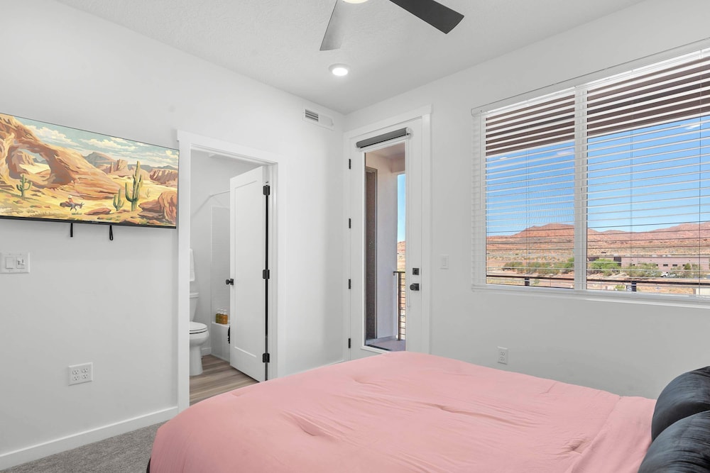 Vintage Desert 5 BDR w Resort Amenities - photo 5