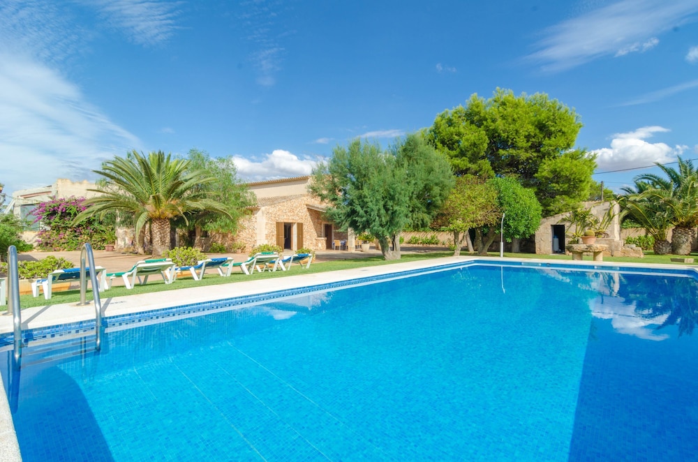 Torre Marina - carbon neutral hotel in Campos