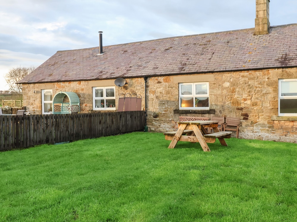 Garden Cottage — 4-Star Luxury Hotel in Alnwick, United Kingdom