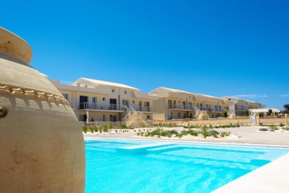 Borgo 84 La Perla Marzamemi — 4-Star Luxury Hotel in Pachino, Italy