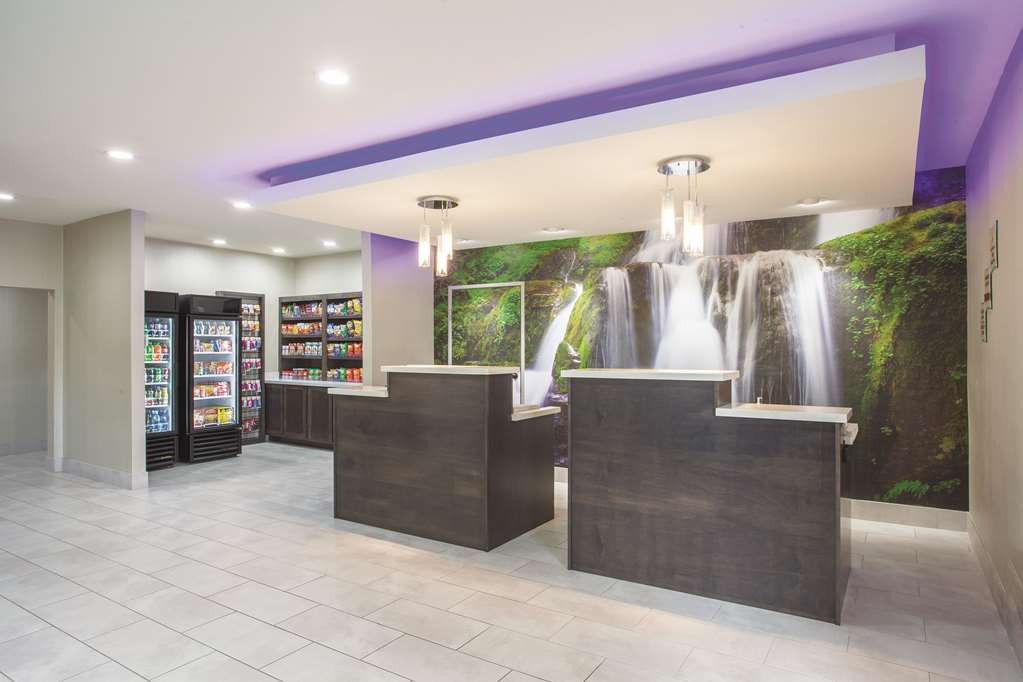 La Quinta Inn & Suites by Wyndham Hopkinsville - photo 3