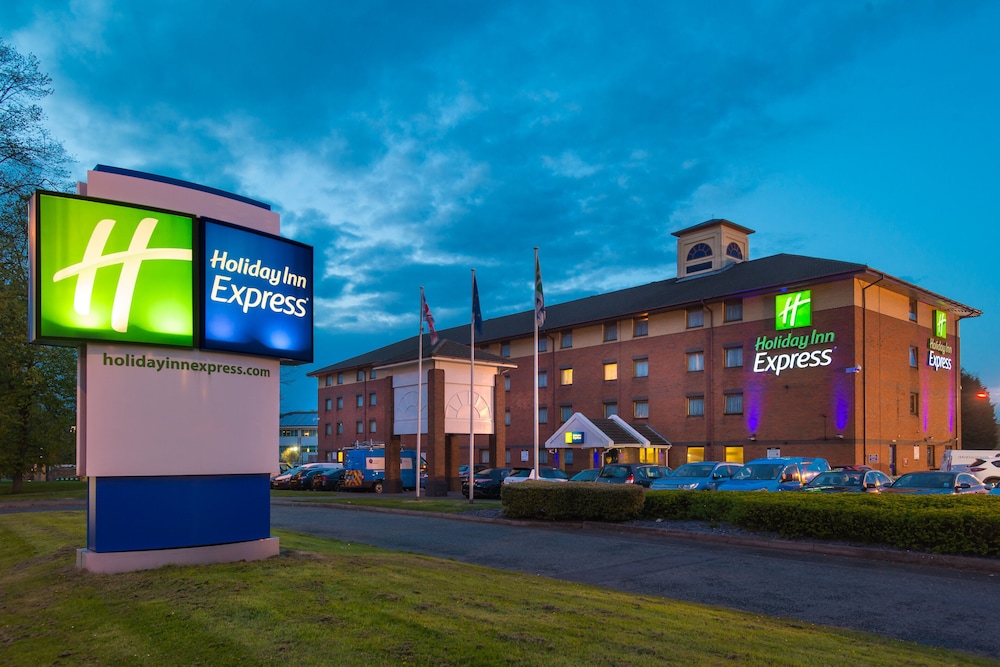 Holiday Inn Express Birmingham Oldbury by IHG — hotel in Oldbury