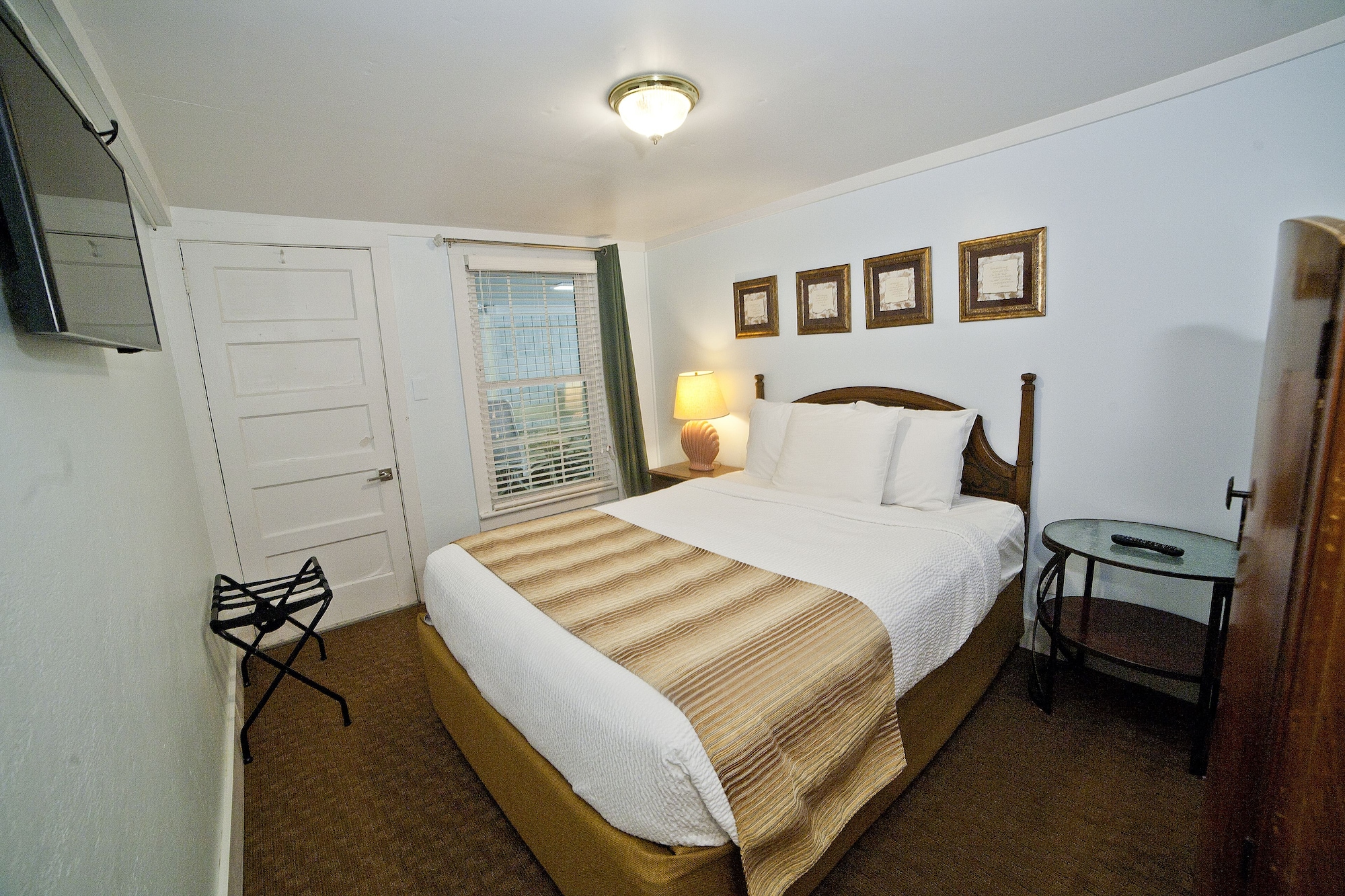 Georgianne Inn & Suites - featured photo