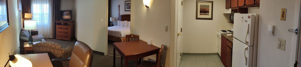 Host Inn All Suites - photo 10