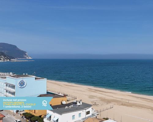 MIALMARE Sud Marcelli nuovo trilocale in centro fronte mare — 4-Star Luxury Hotel in Marcelli, Italy