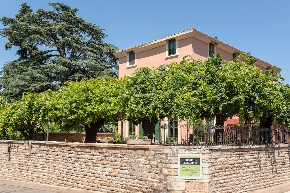 Hotel Restaurant Emile Job in Villefranche-Sur-Saone, France