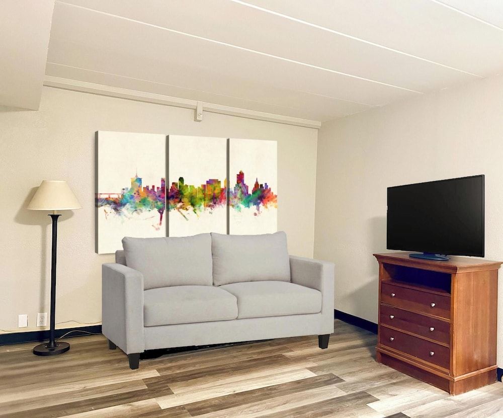 Tulsa Square Hotel Central I 44 By OYO - photo 45
