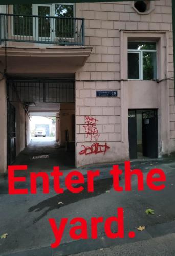 Apartment On Leonidze 18