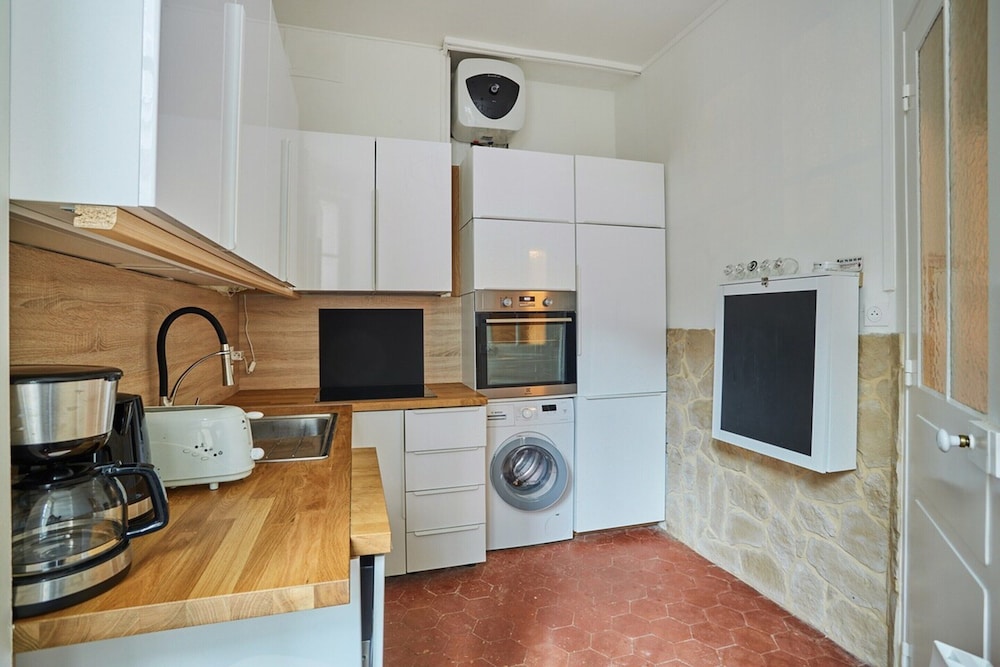 Superb Eiffel Tower Terrace Apartment — Paris — photo 4