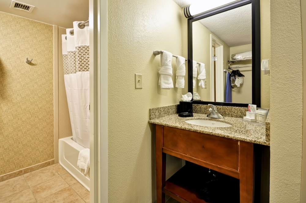 Hampton Inn Chicago Gurnee - photo 25