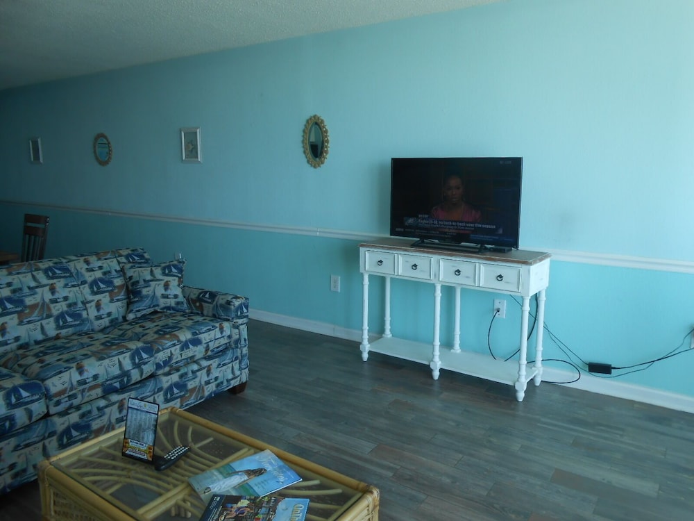0409 Waters Edge Resort 1 Bedroom Condo by Redawning - photo 10