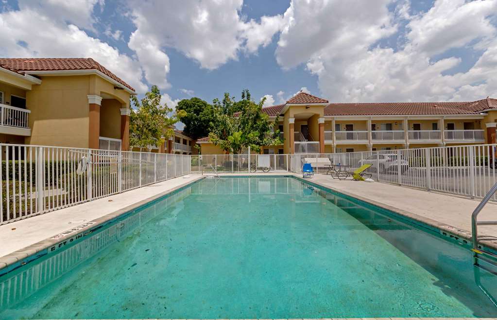 Extended Stay America Suites Miami Airport Doral - photo 57