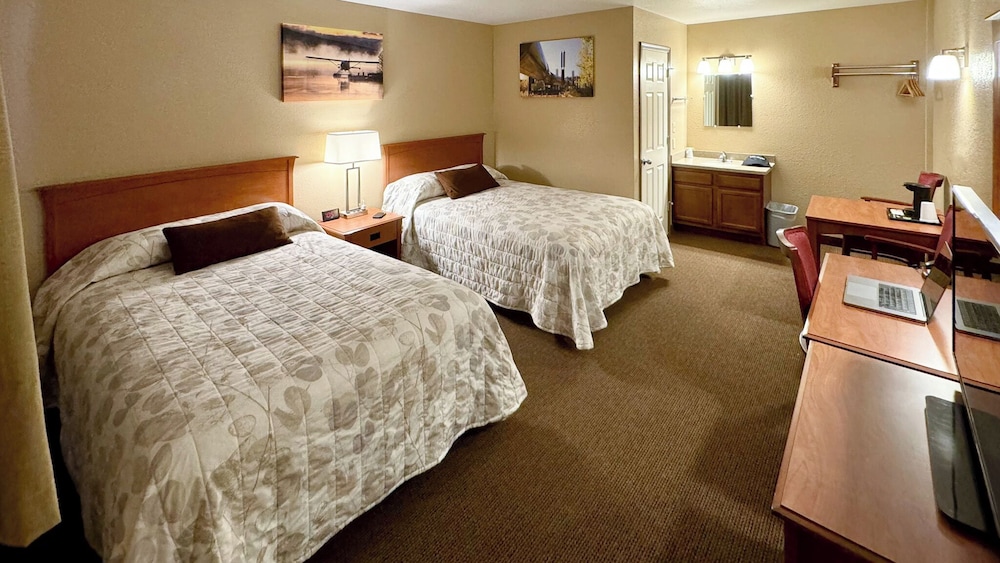 Young's Motel - photo 12