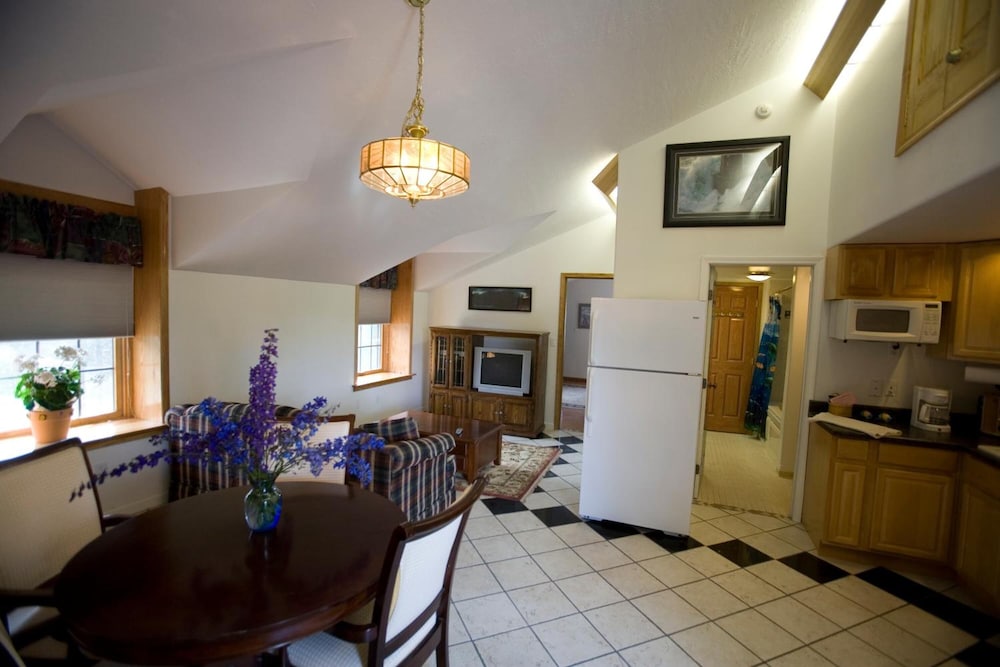 Abbey Archway Inn - photo 22