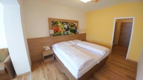 Wein Hotel Rieder — hotel in Poysdorf