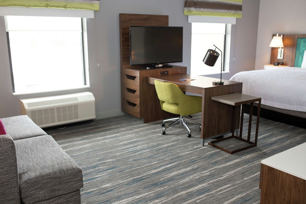 Hampton Inn & Suites Dundee - photo 21
