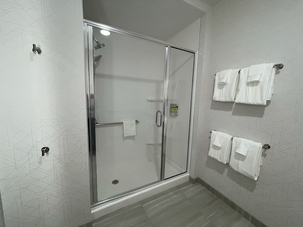 Holiday Inn Express & Suites Ft. Smith Airport by IHG - photo 25