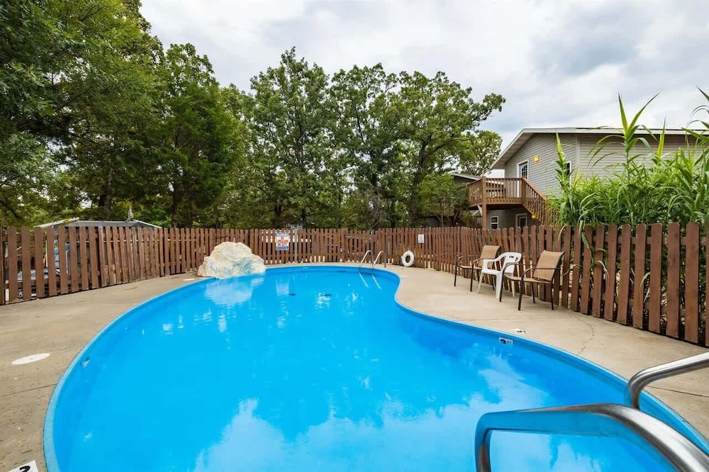 Tranquil Woods Retreat Branson - last minute hotel in Branson