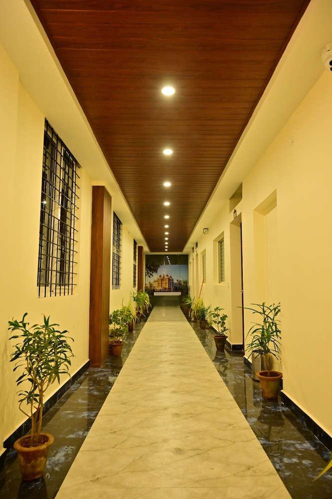 Hotel Boss Palace — Mysore — photo 3