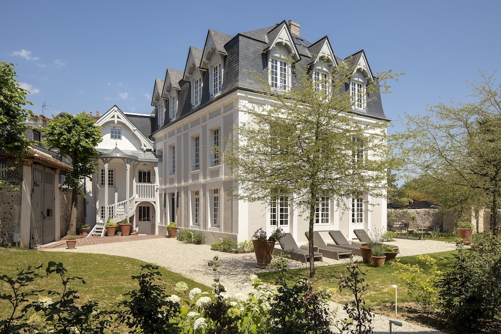 Hôtel Saint Delis Relais & Châteaux in Honfleur, France
