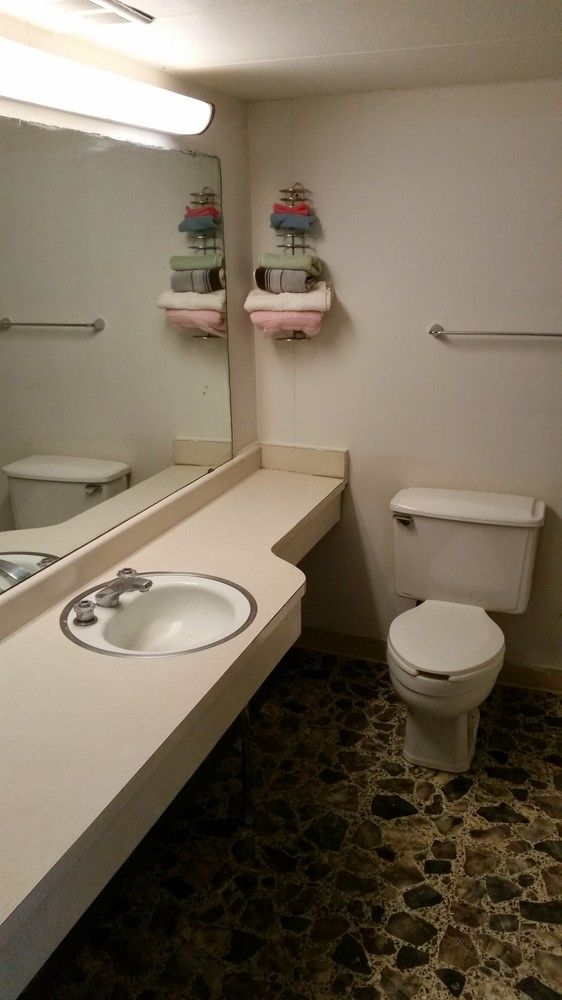 Western Motor Inn - photo 12