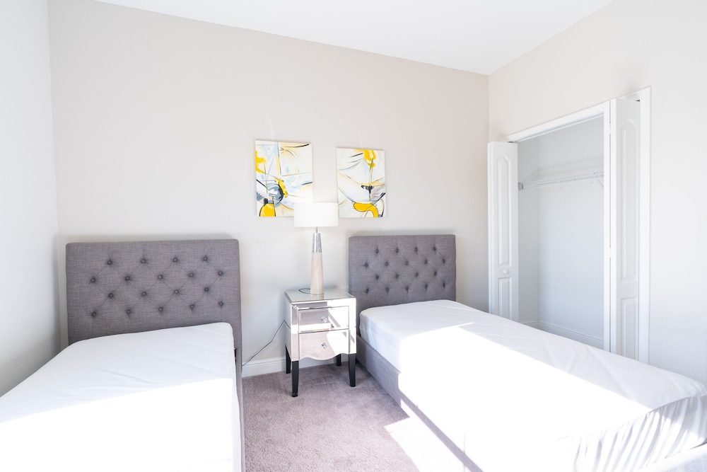 Balmoral Resort 169cc 3 Bedroom Home by RedAwning - photo 3