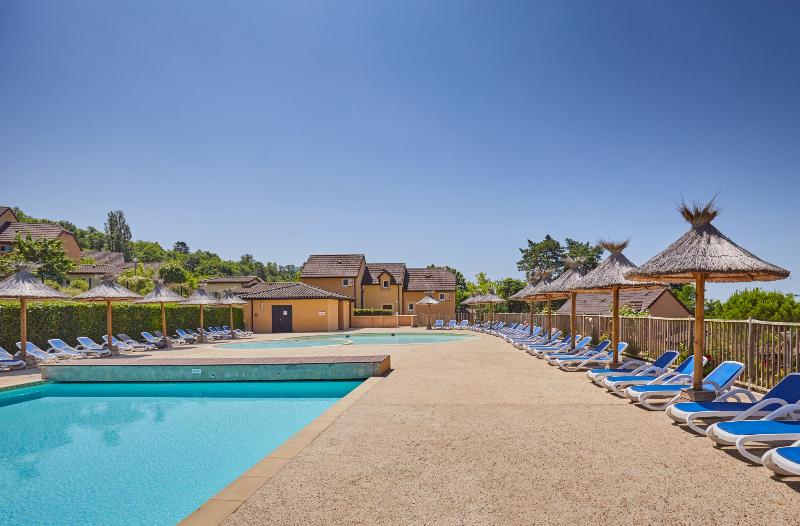 Résidence Odalys Domaine des Côteaux de Sarlat — 4-Star Luxury Hotel in Sarlat-La-Caneda, France