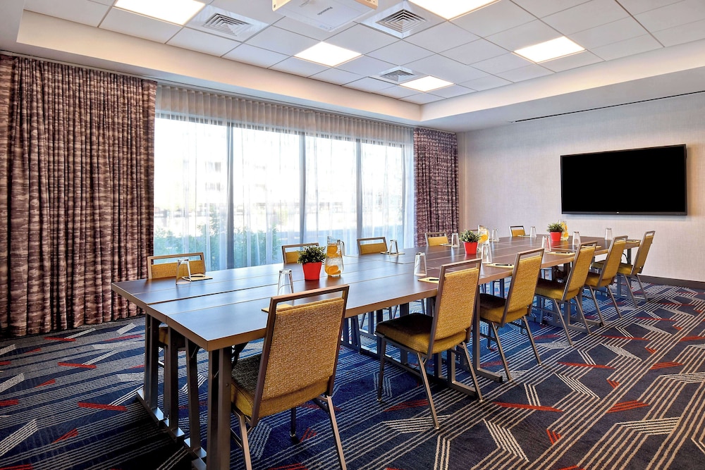 Hampton Inn & Suites Las Vegas Convention Center No Resort Fee - photo 23