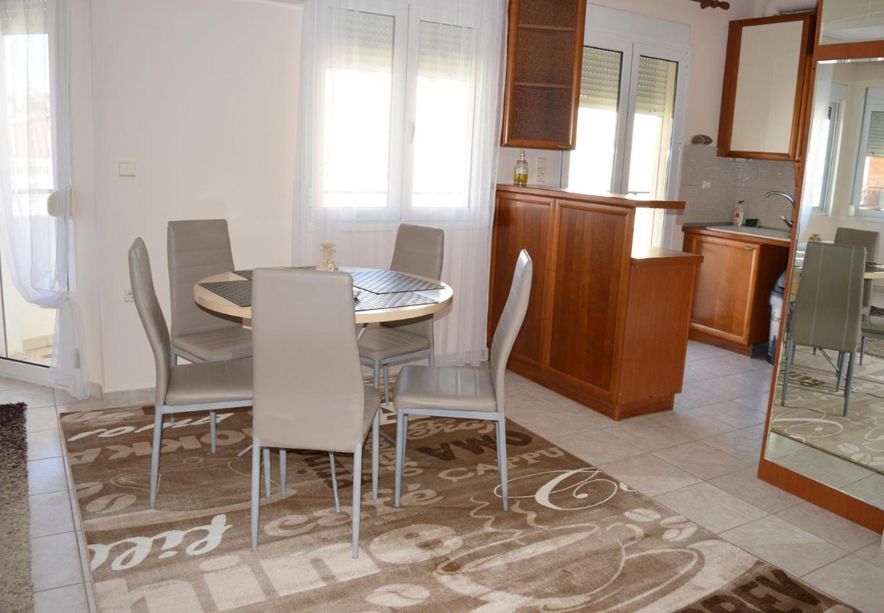 Fabulous Central Apartment Close To the Sea — 4-Star Luxury Hotel in Chalkida, Greece