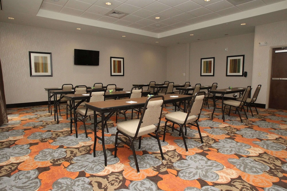 Hampton Inn & Suites Seneca Clemson Area - photo 65