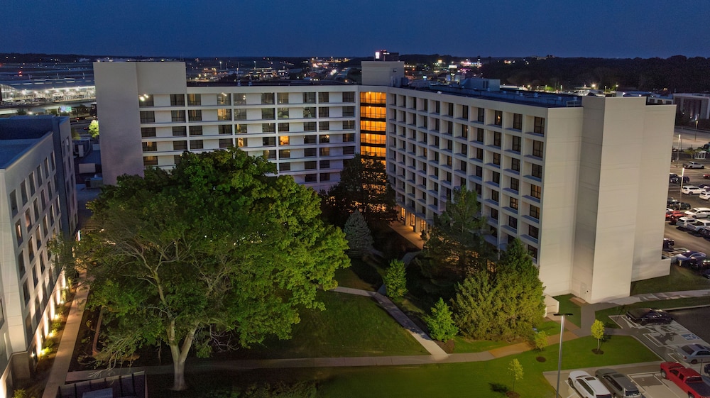 Hilton St. Louis Airport - photo 81