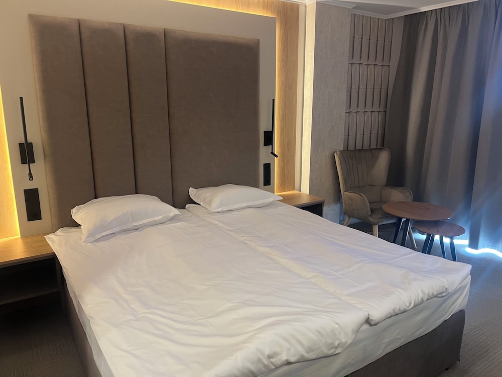 Hotel Luxor — hotel in Burgas