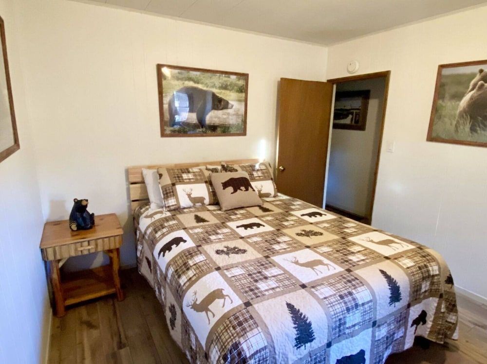 Bear Slope View Cabin Beautiful home located just south of Bear Mountain ski resort - photo 3