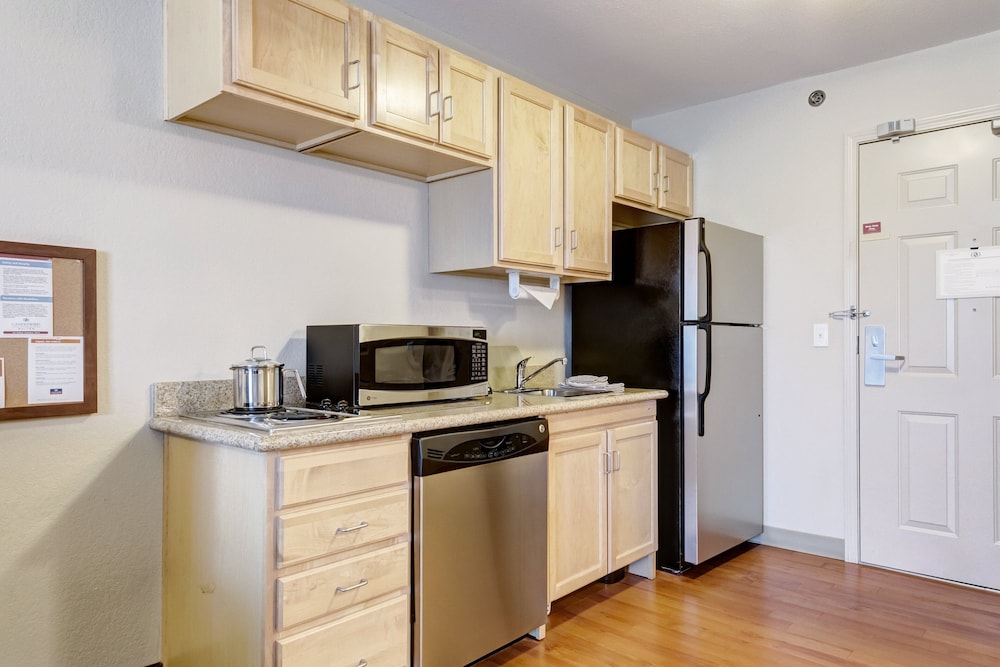 Candlewood Suites Paducah by IHG - photo 46