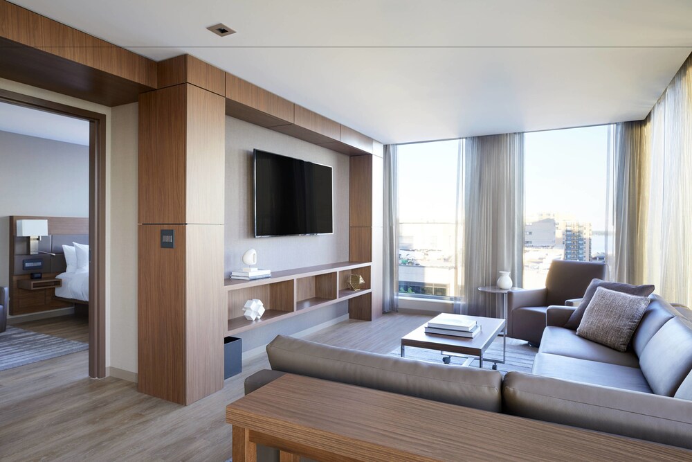 AC Hotel by Marriott Madison Downtown - photo 13
