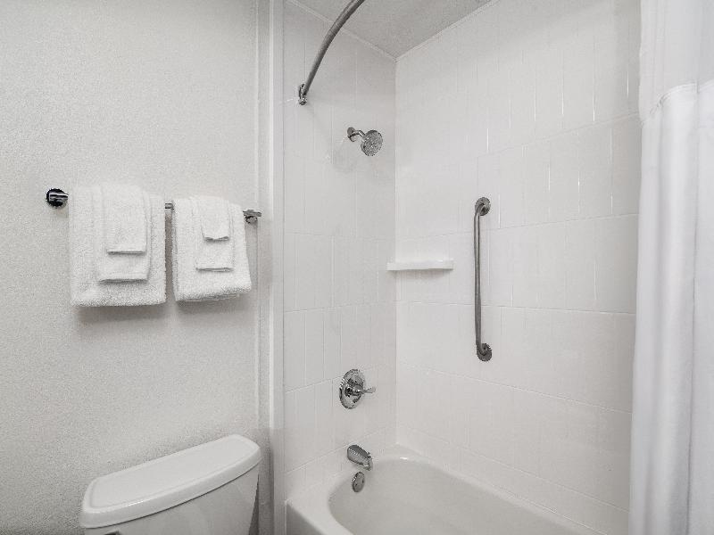 Garner Hotel Wytheville East by IHG - photo 43