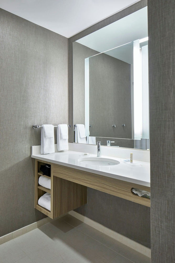 SpringHill Suites by Marriott Charlotte at Carowinds - photo 16