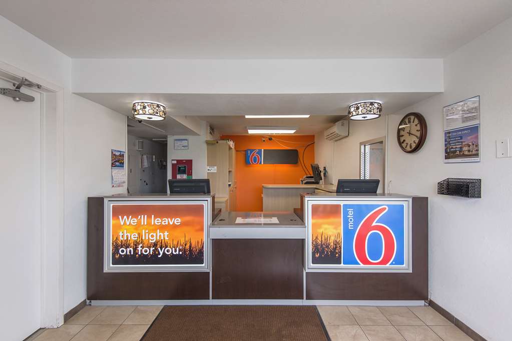 Motel 6 Kansas City MO Airport - photo 28