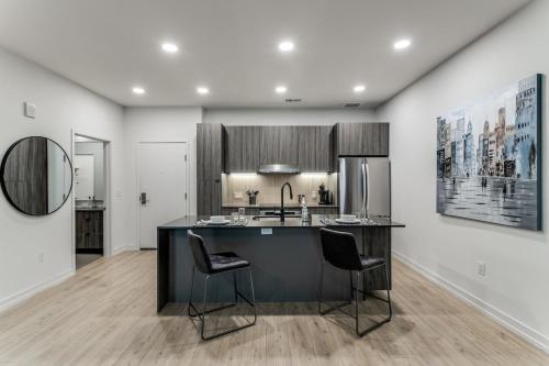 Stunning Apt in West Village — 4-Star Luxury Hotel in Dallas, United States