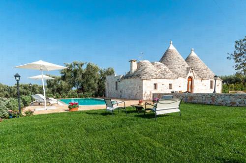 HelloApulia Trulli Francisto — 4-Star Luxury Hotel in Monopoli, Italy